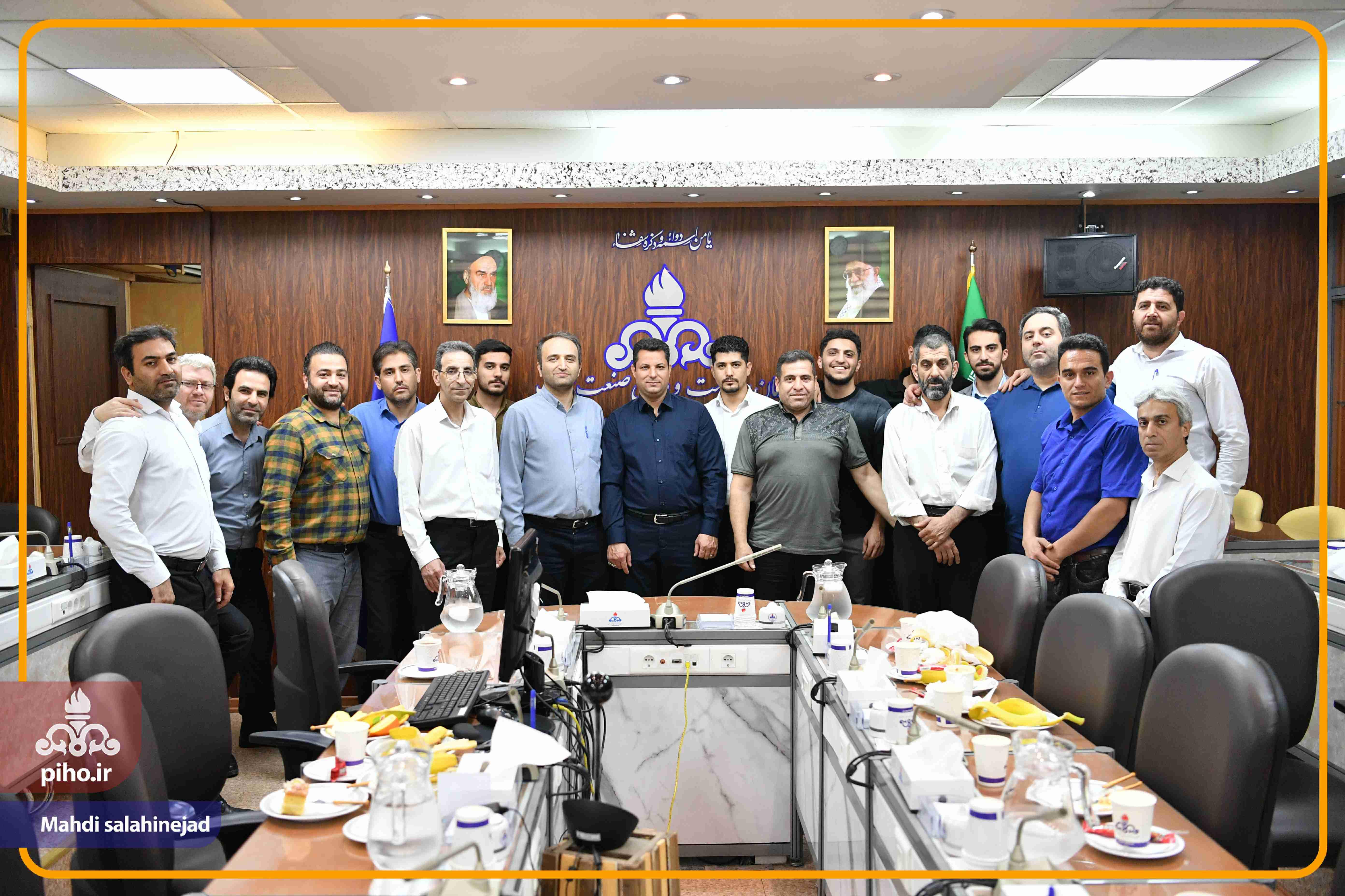 نشست روز کارگر 1