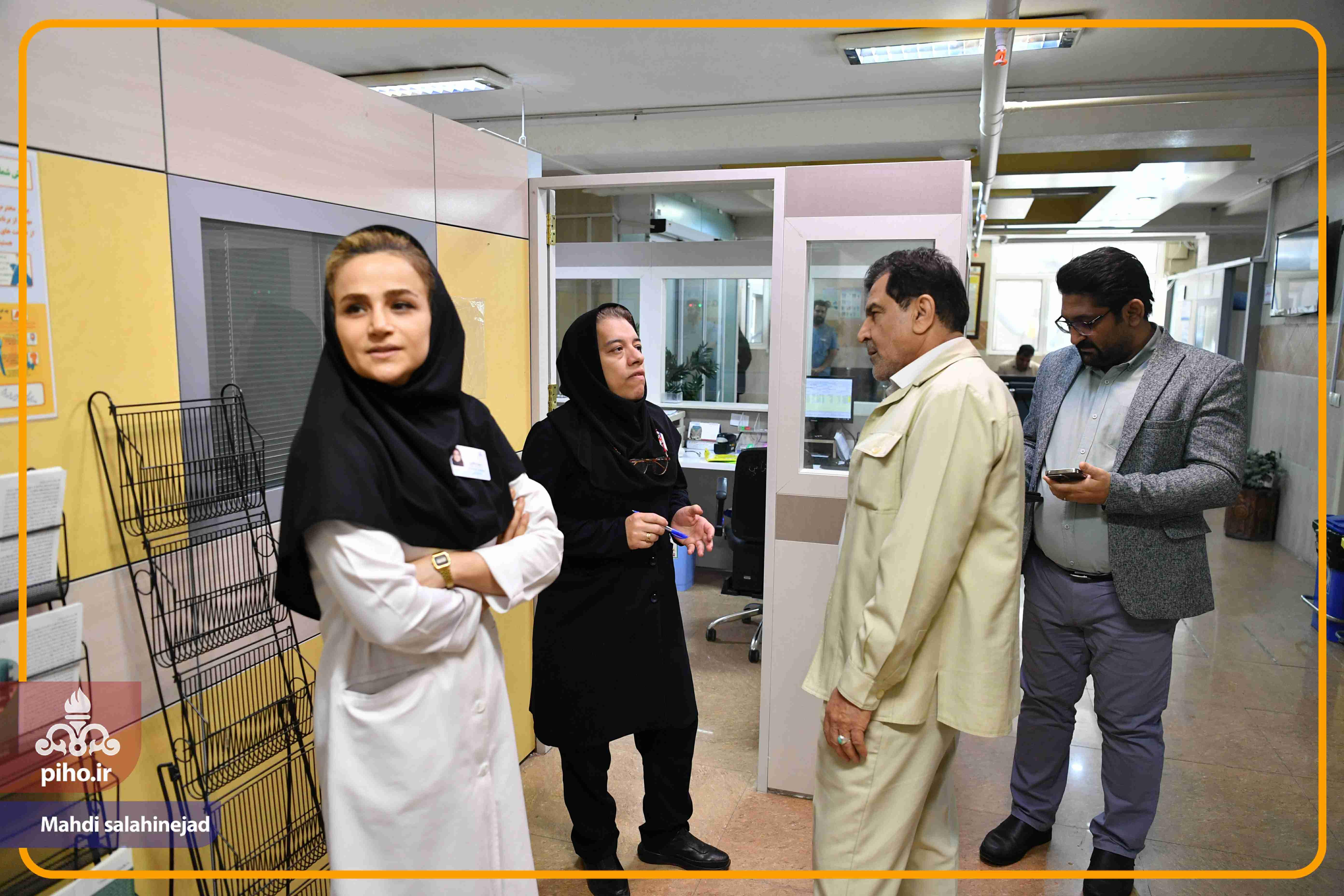 بازدید دکتر شجاع بیمارستان تهران 67