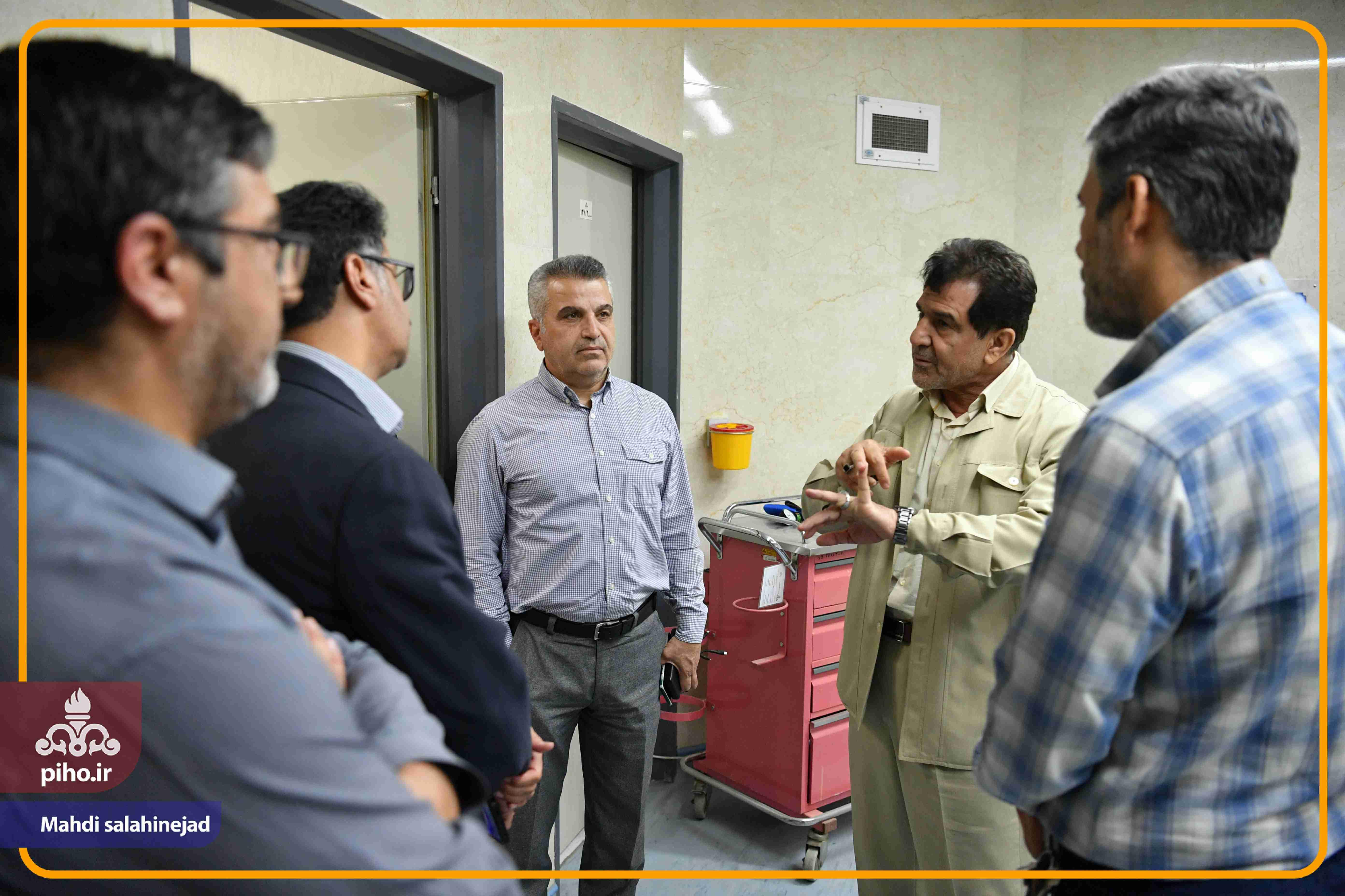 عکس بازدید مدیرعامل سازمان از مرکز سلامت خانواده قم  8