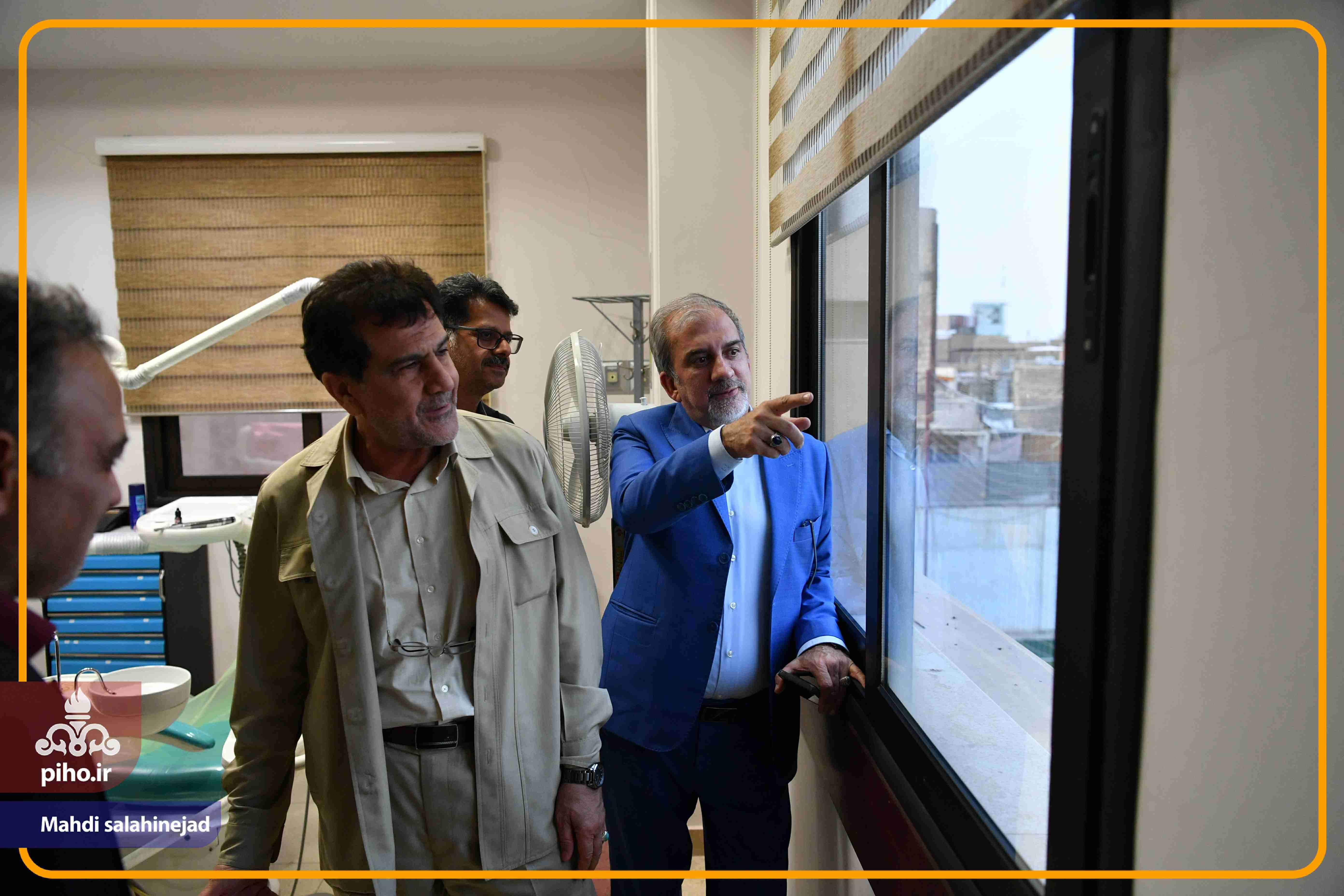 عکس بازدید مدیرعامل سازمان از مرکز سلامت خانواده قم  1