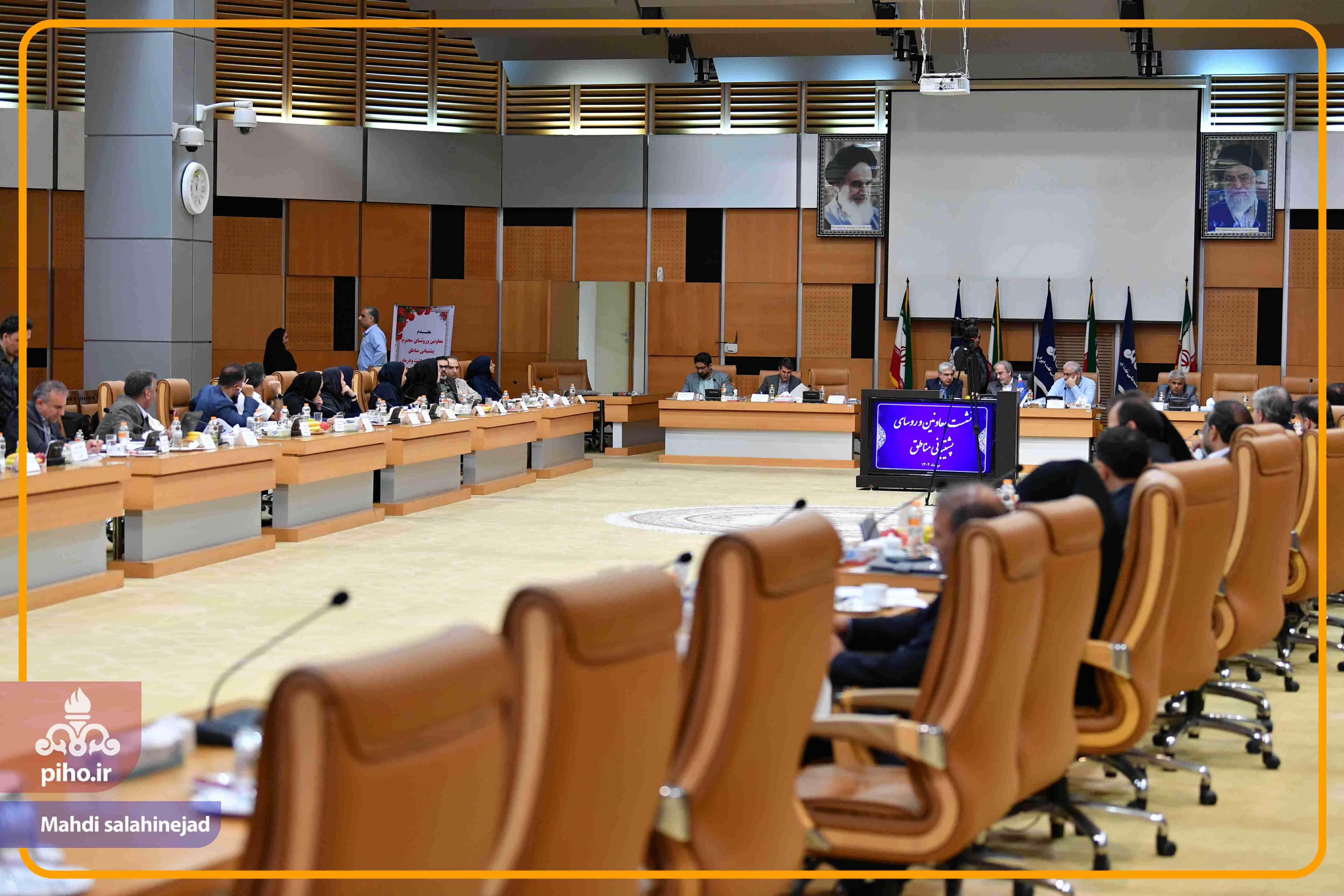 نشست معاونین و روسای پشتیبانی1404 34