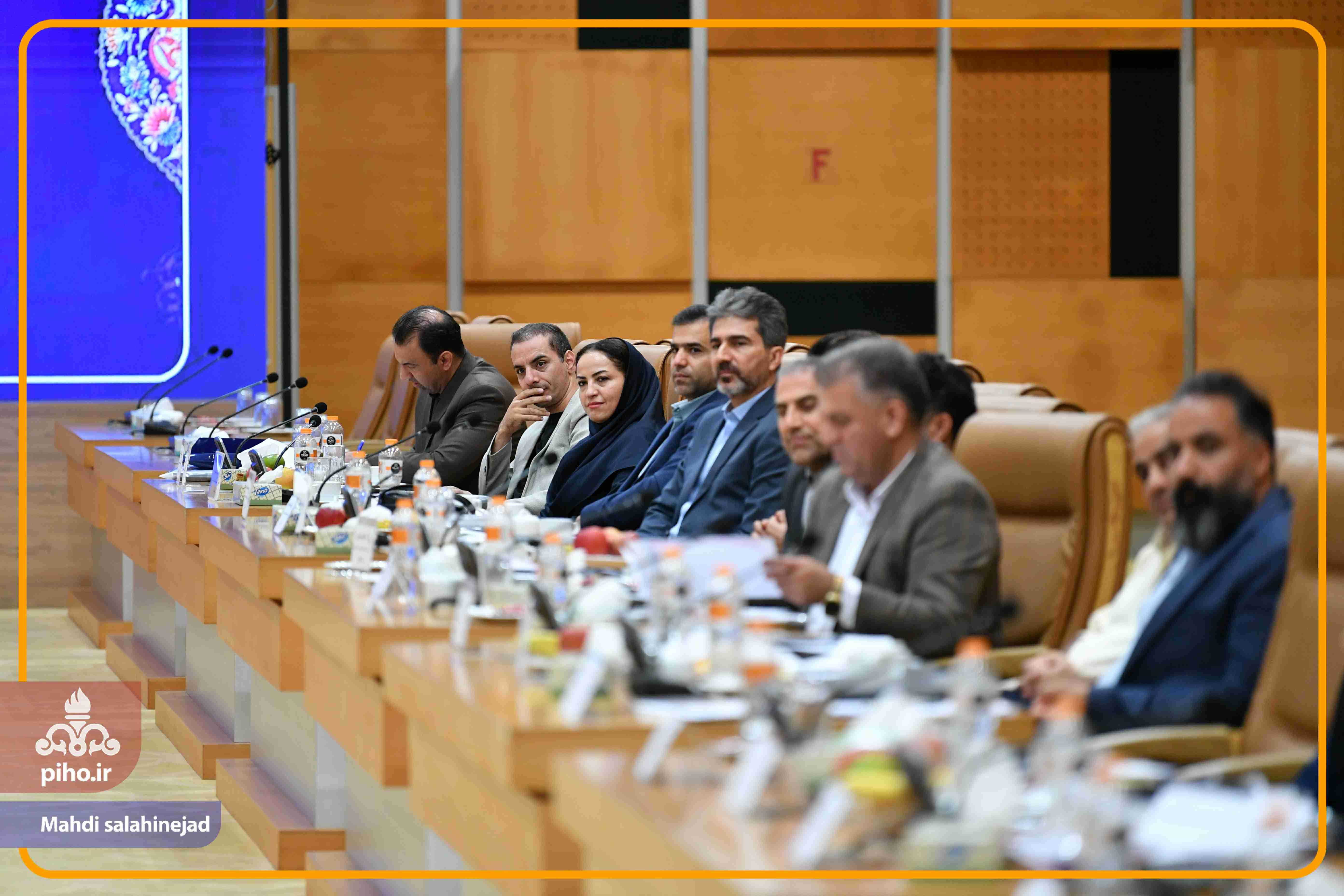 نشست معاونین و روسای پشتیبانی1404 16